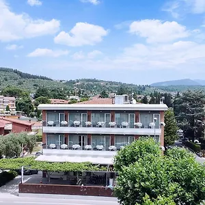 3* Hotel Benaco ***s